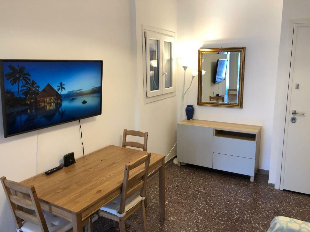 Metaxourgio Spacious Two Bedroom Apartment Athènes Extérieur photo